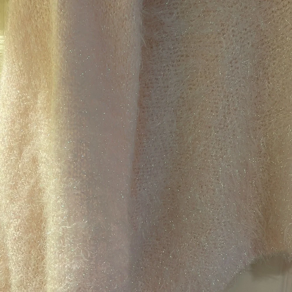 NWOT Urban Outfitters Light Pink Shimmery Cropped Collared Cardigan in Size S - Picture 2 of 5